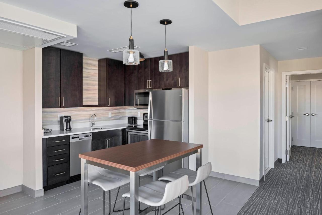 Residence Inn By Marriott Greenville Downtown Экстерьер фото