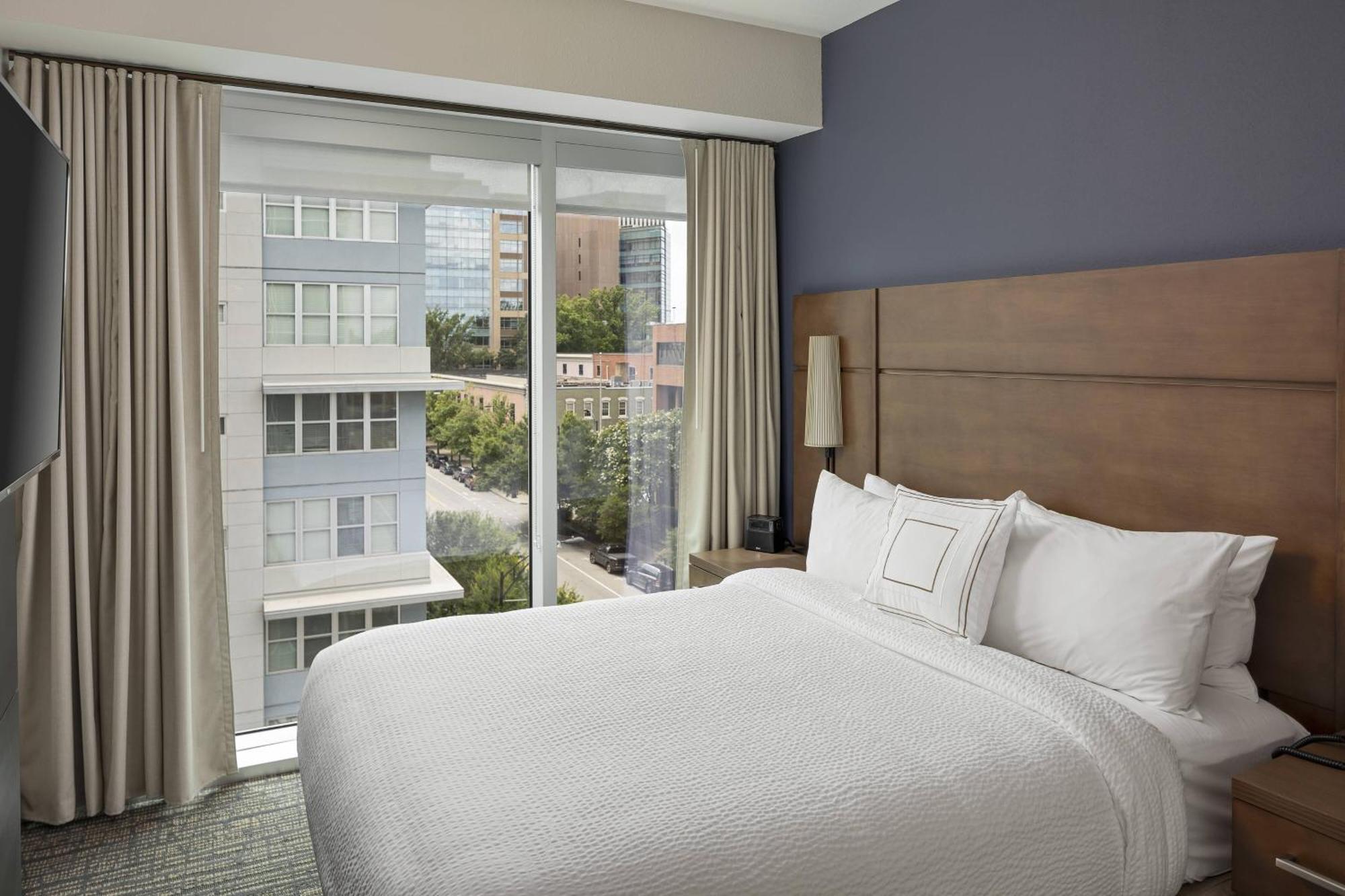 Residence Inn By Marriott Greenville Downtown Экстерьер фото