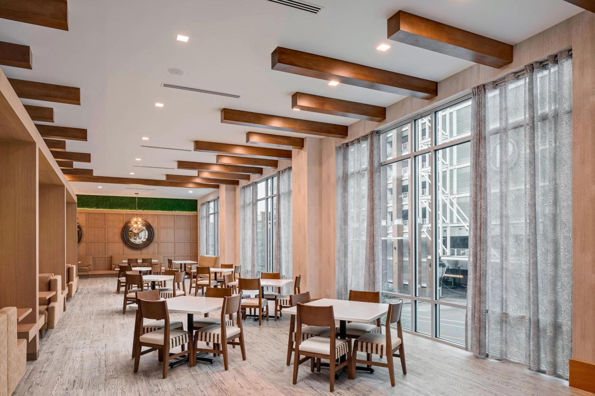 Residence Inn By Marriott Greenville Downtown Экстерьер фото